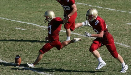 开云体育在线-F1新赛季揭幕战之夜，约基奇展现巨星价值，跨界竞技场上的王者共鸣