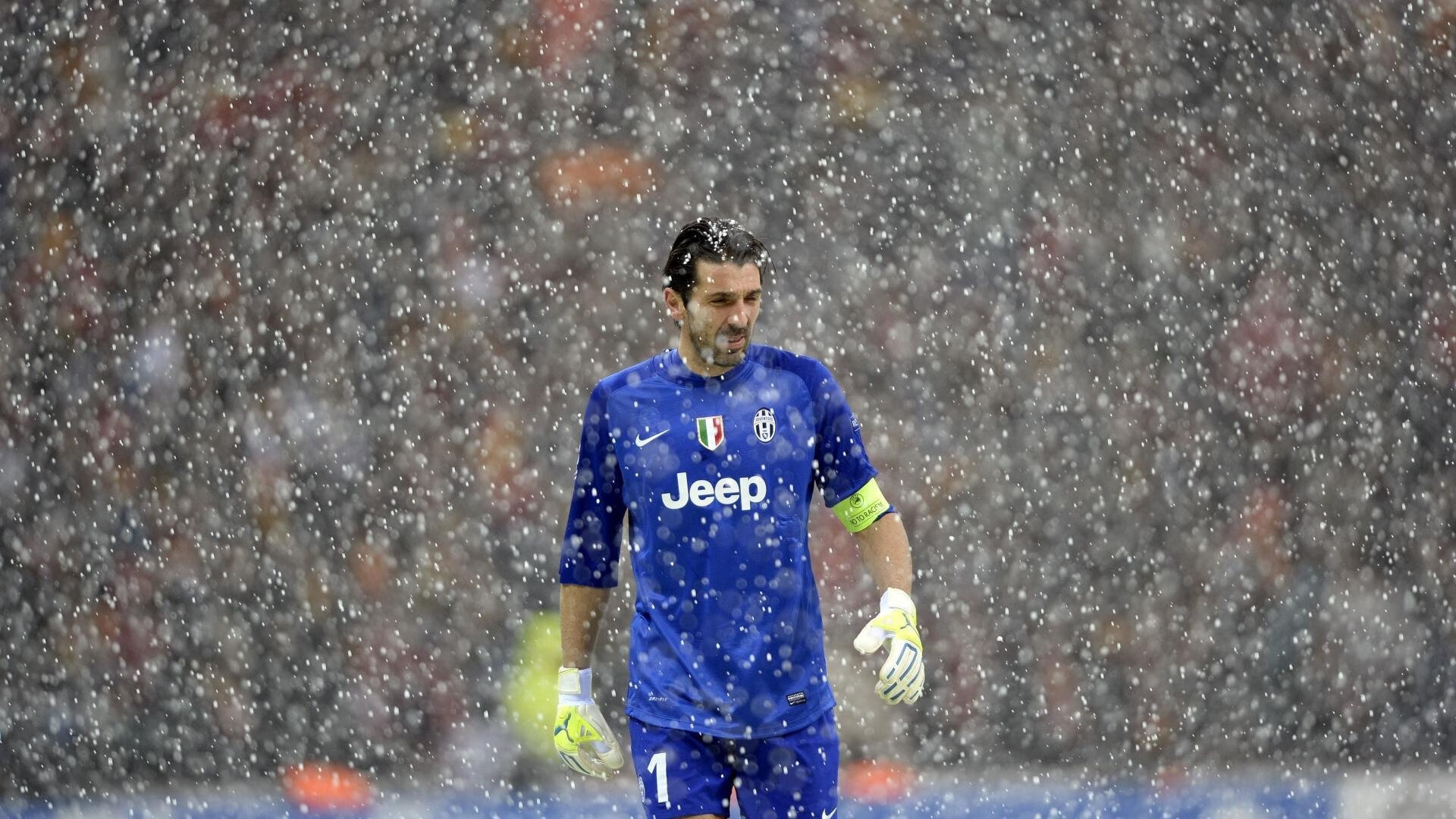 金玟哉,一记头球,打穿两个世界的足球想象